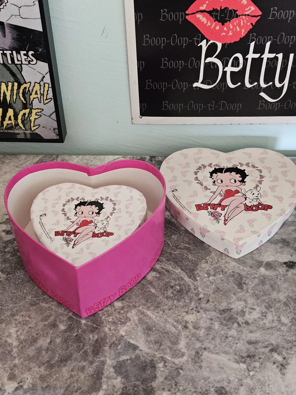Betty Boop Heart-Shaped Bath & Body Gift Box - Pink